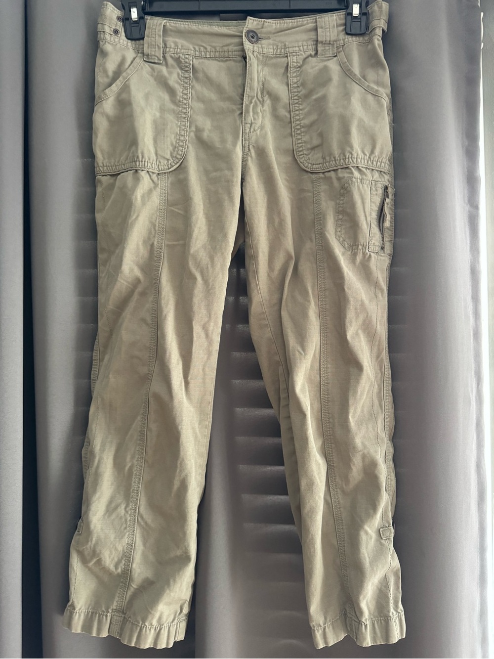 Eddie Bauer Hiking Cropped Cargo Pants